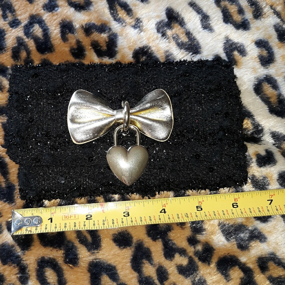 Black with Gold Bow Heart Pendant Wallet